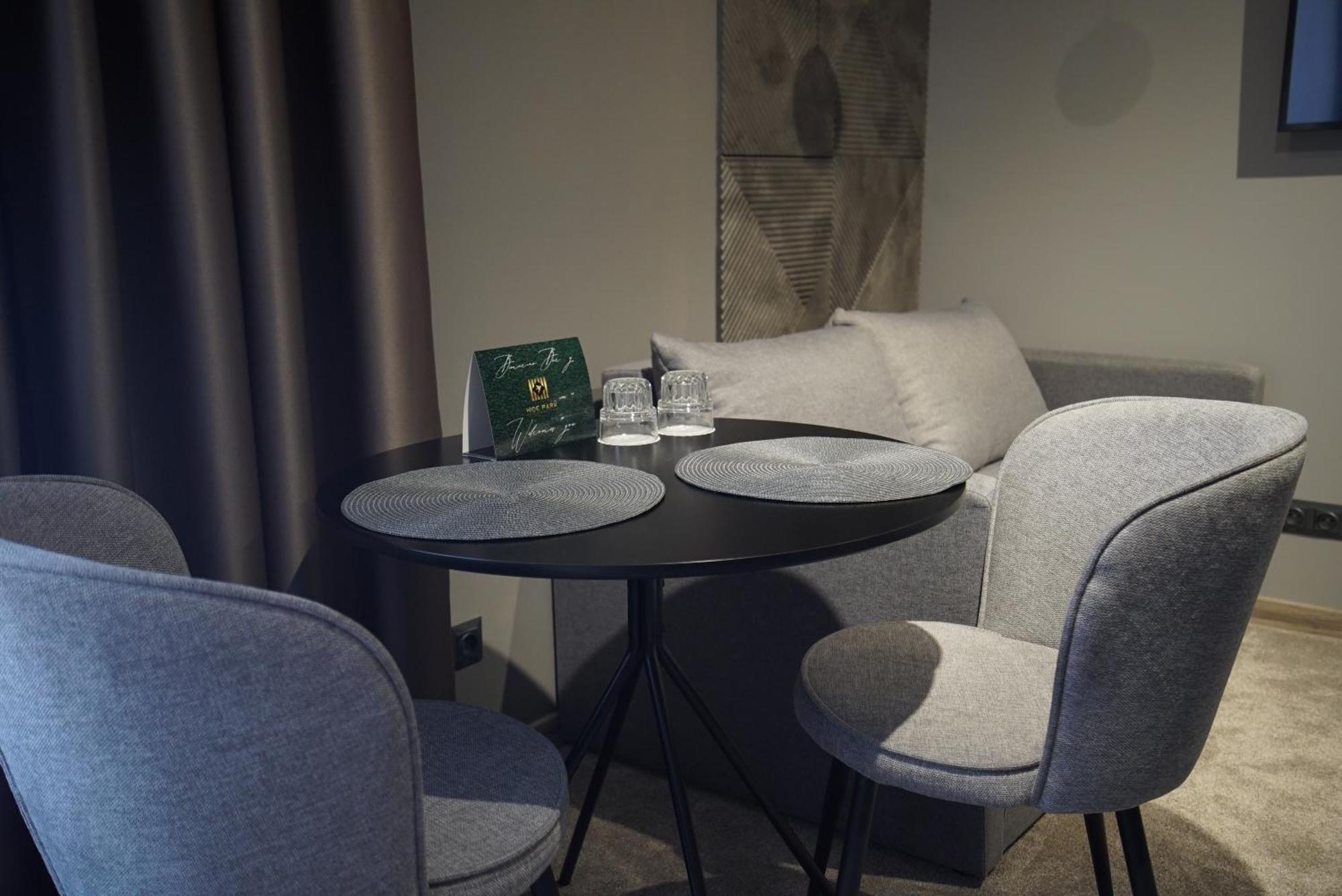 Hide Park Hotel Виниця Екстериор снимка