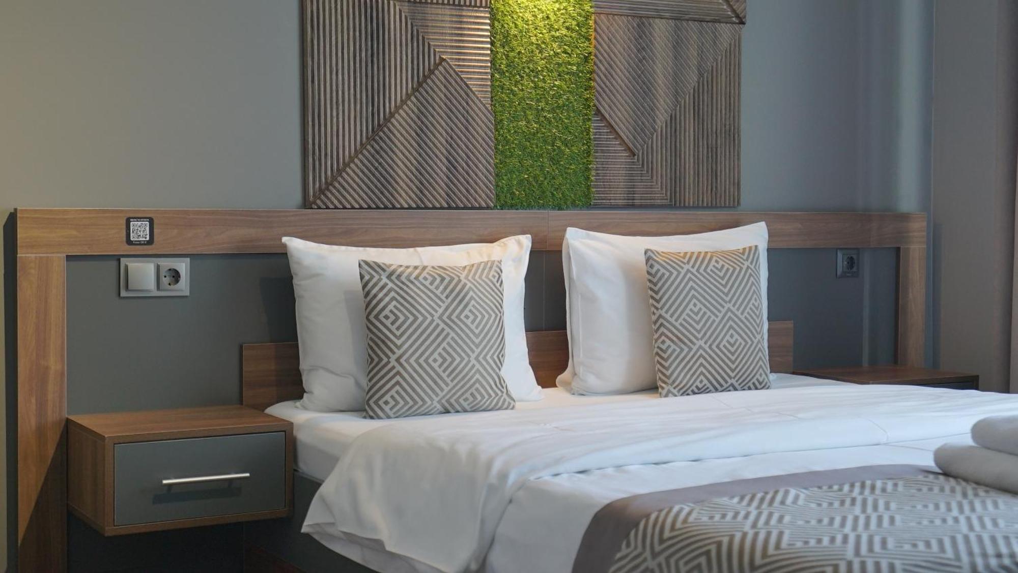 Hide Park Hotel Виниця Екстериор снимка