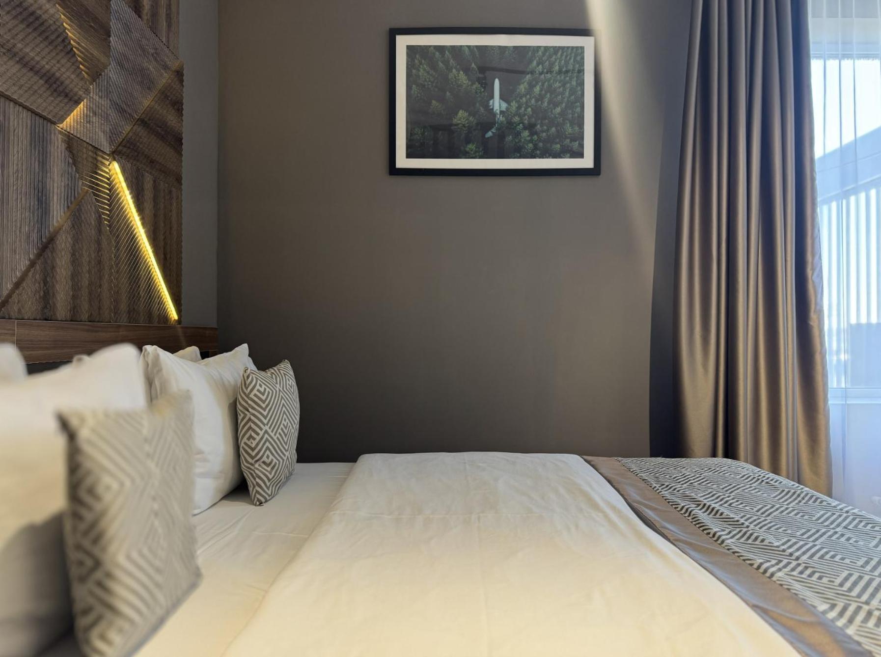 Hide Park Hotel Виниця Екстериор снимка