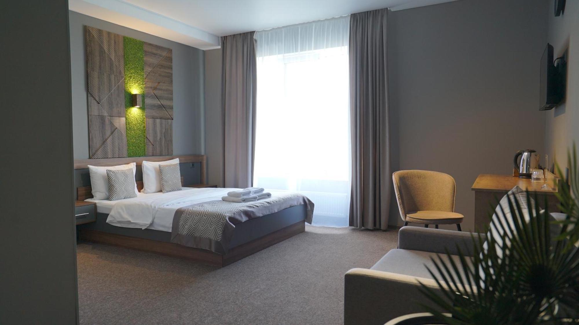 Hide Park Hotel Виниця Екстериор снимка