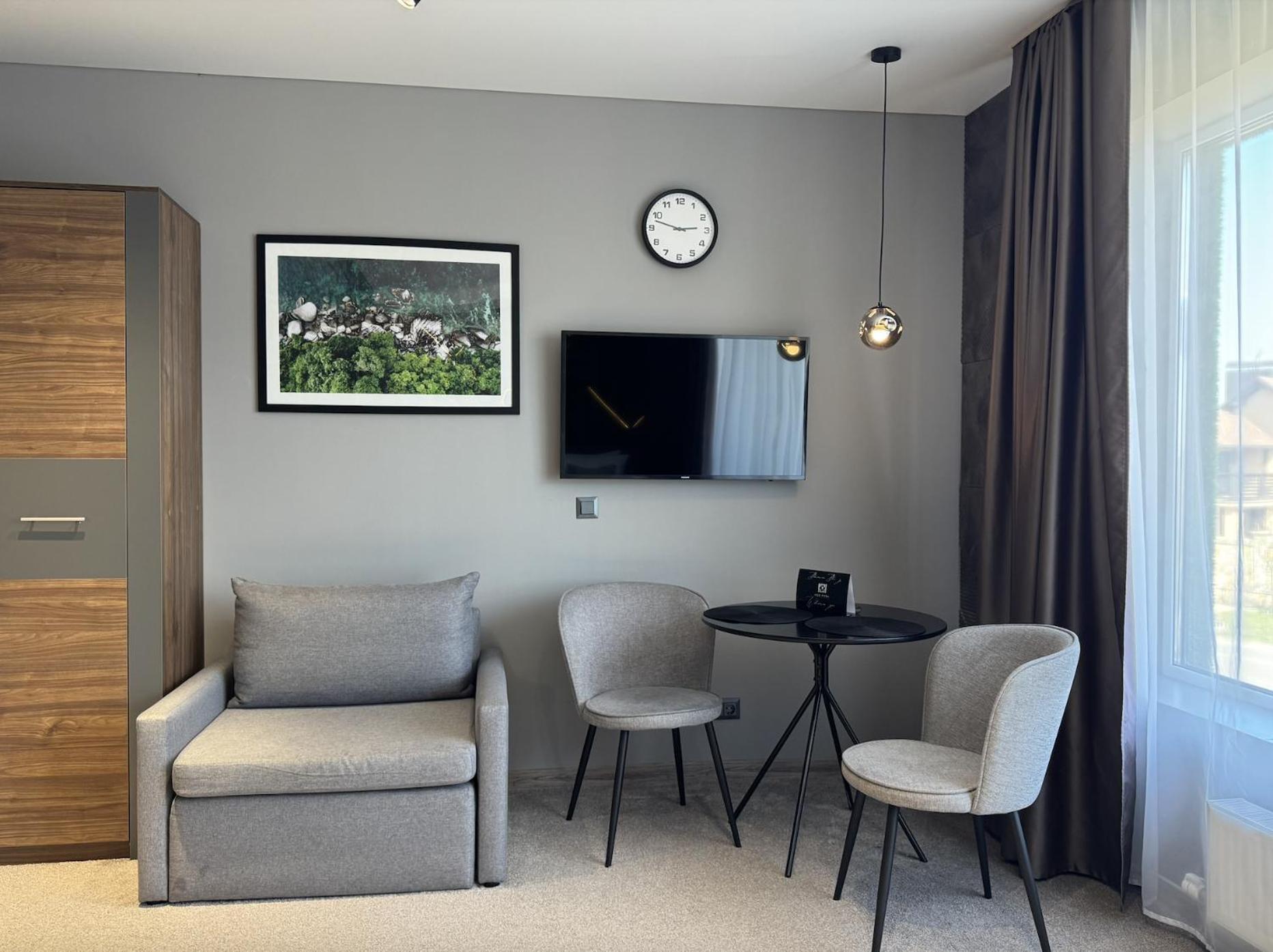 Hide Park Hotel Виниця Екстериор снимка