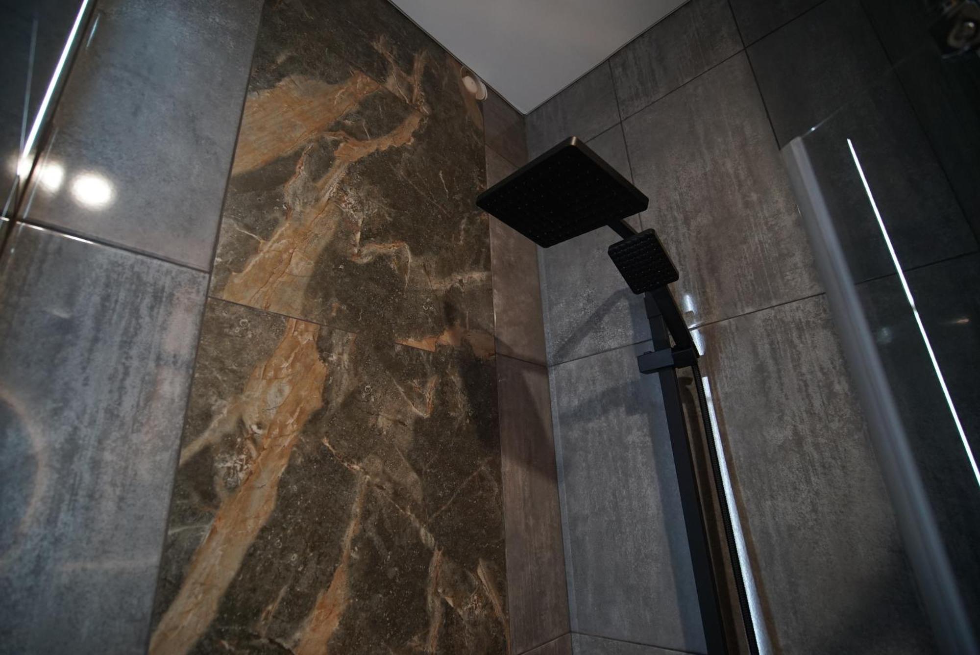 Hide Park Hotel Виниця Екстериор снимка